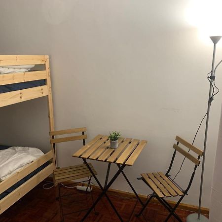 Rostelbem Guesthouse Lisbon Exterior photo